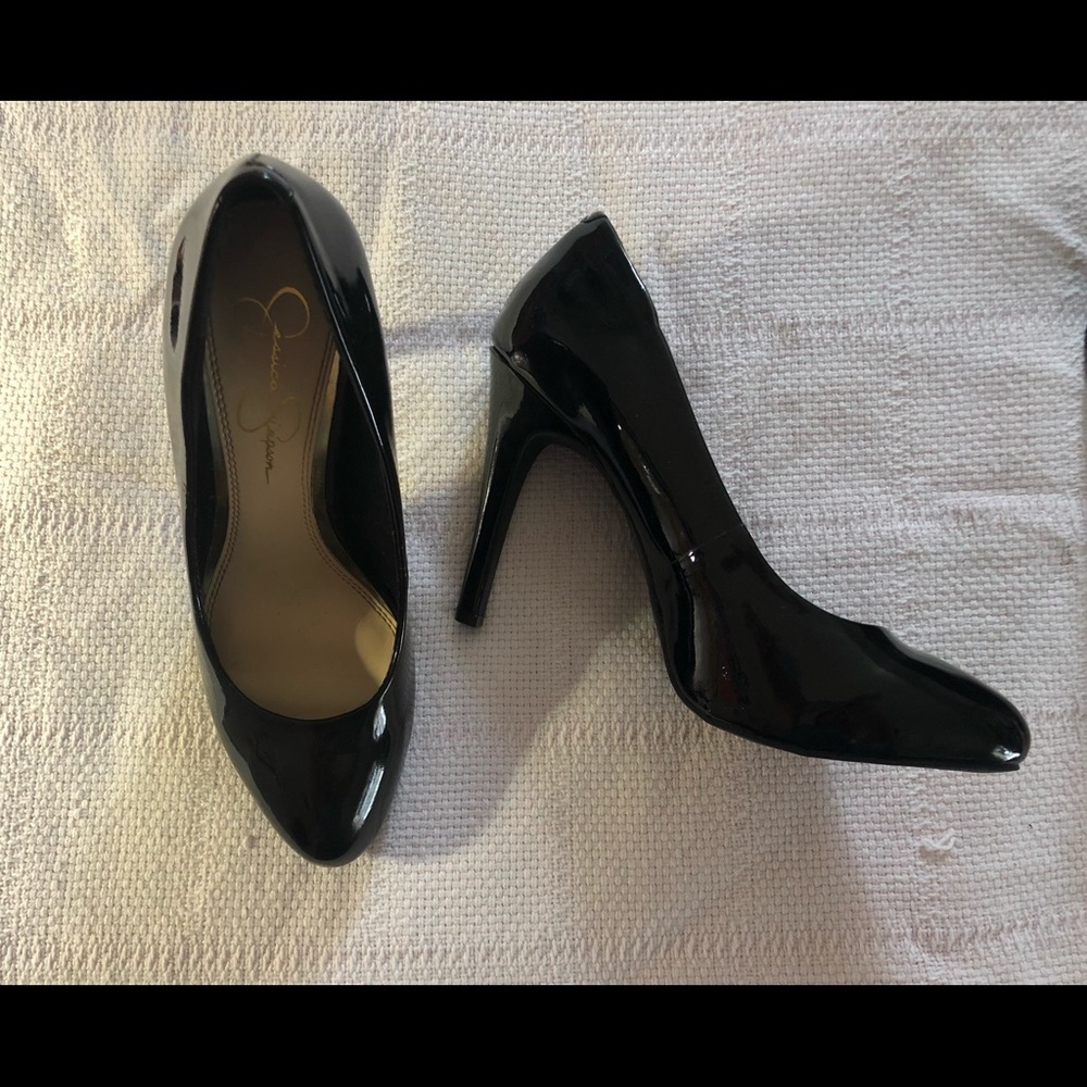 Jessica Simpson size 8 black heels